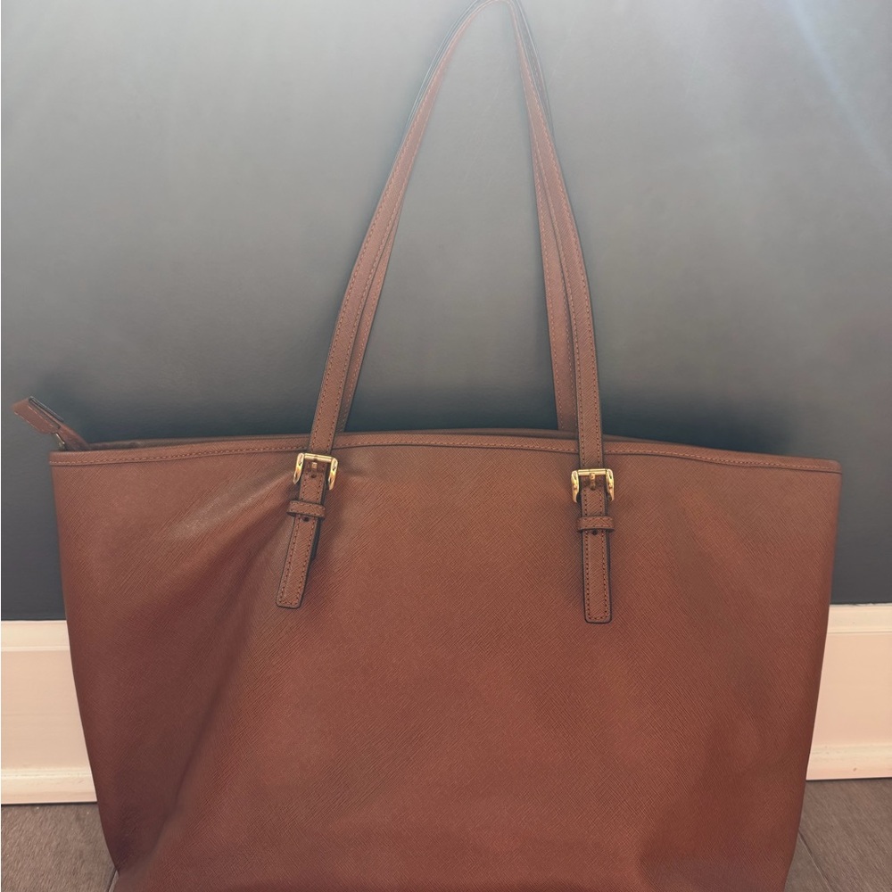 Michael Kors Tan Tote / Laptop Bag - Picture 4 of 15